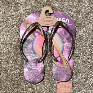 Havaianas NASA design flip flops size 7/8